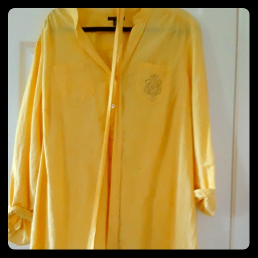 womens size 22 tommy hilfiger button down shirt. SEE 2 PICTURES.
